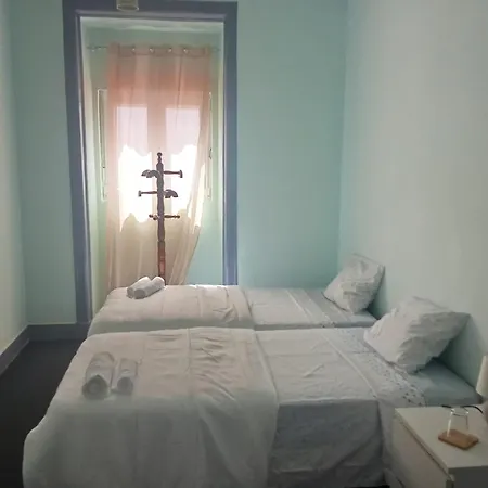 Residencial Terminal Nunxa Hostel Entroncamento